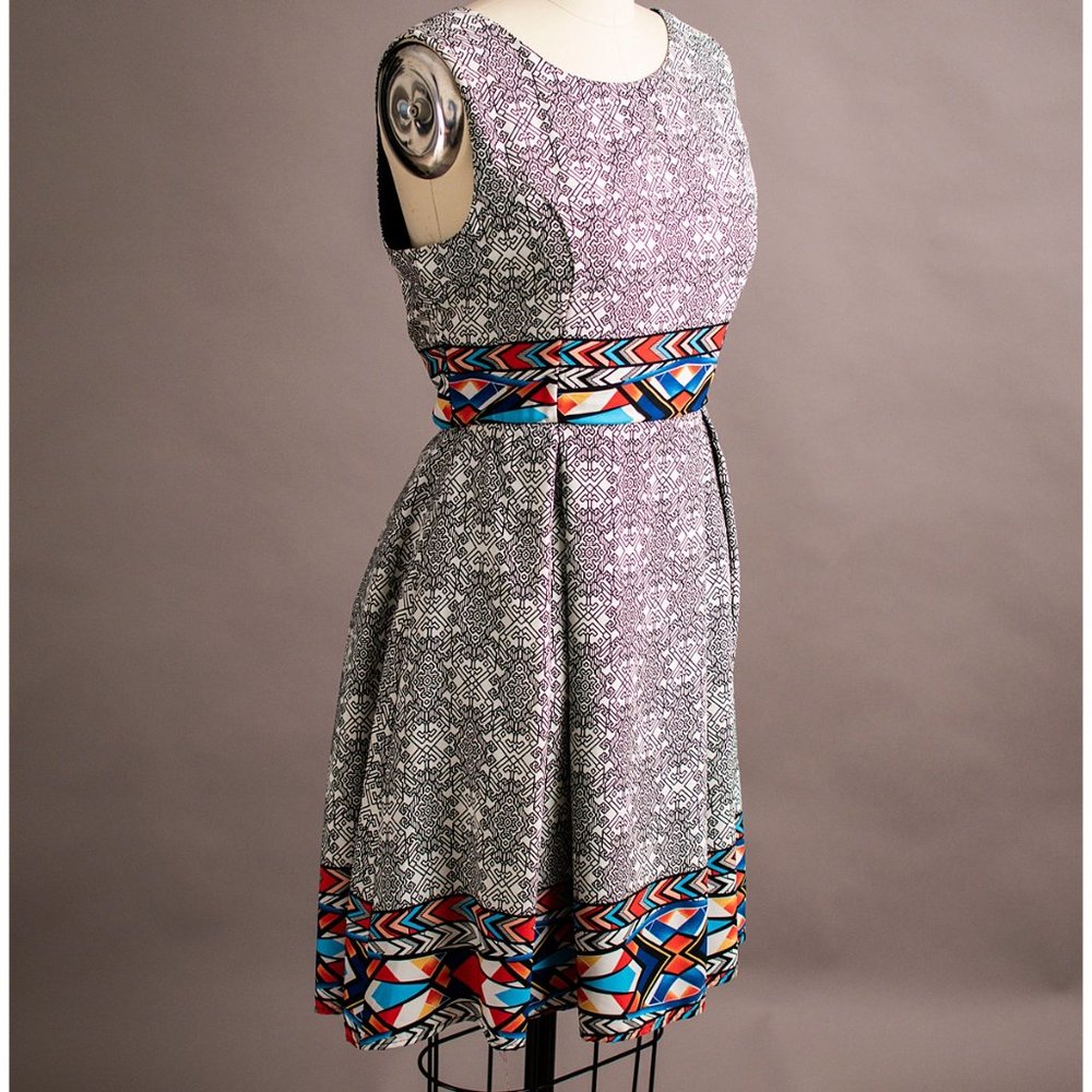 EUC Yellow Star/Modcloth abstract art dress: L